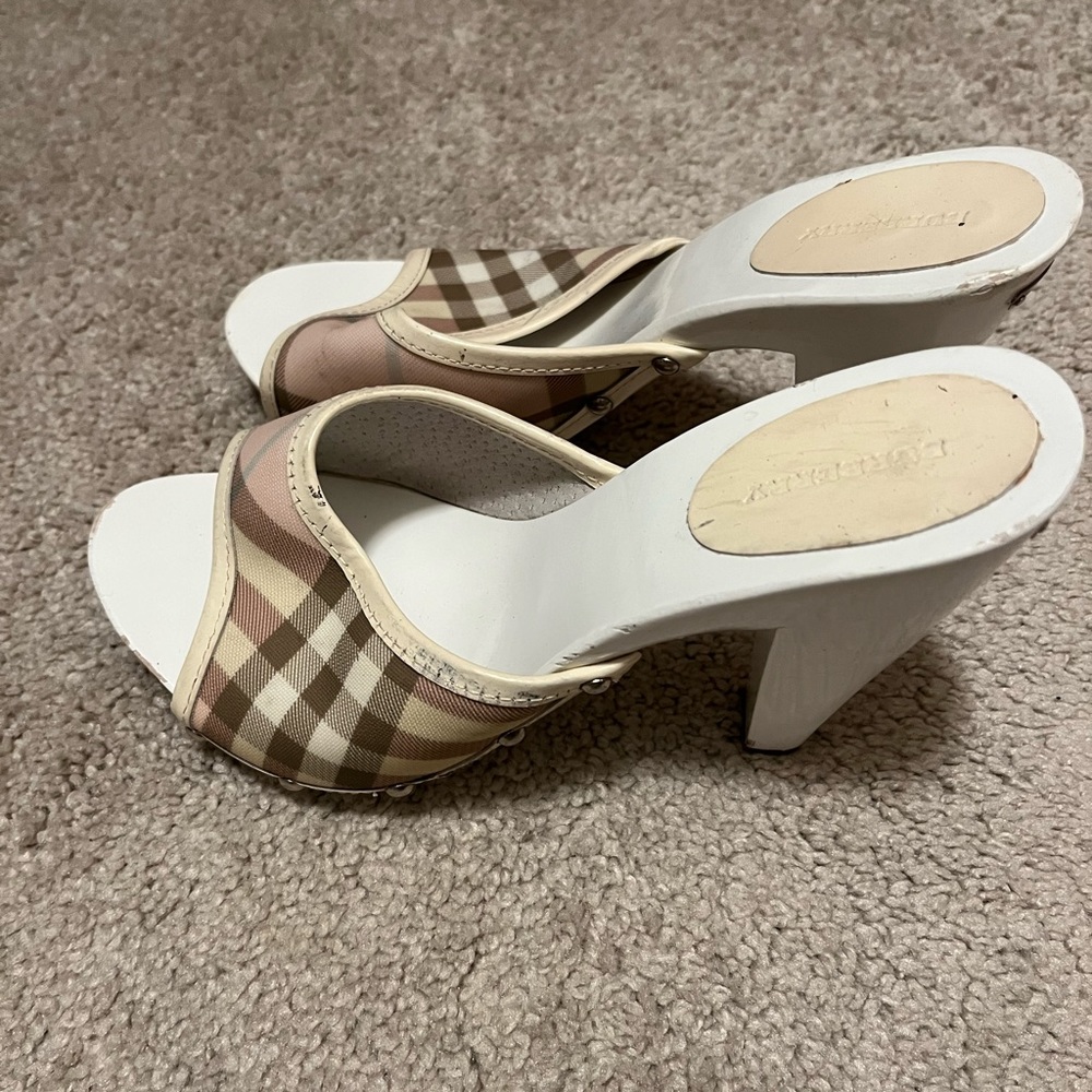 Burberry women shoes - Picture 3 of 4